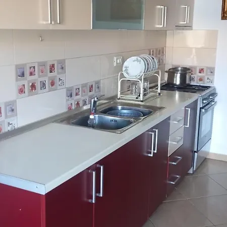 Himara Apartments 希马拉