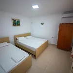 Himara Apartments *