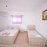 Himara Apartments ヒマラ