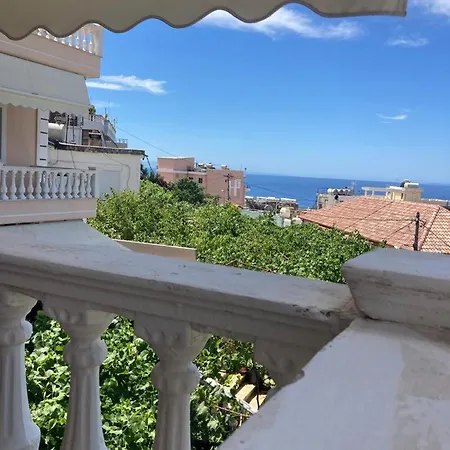 Himara Apartments * Himare
