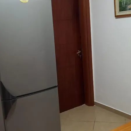 아파트 Himara Apartments 히마레