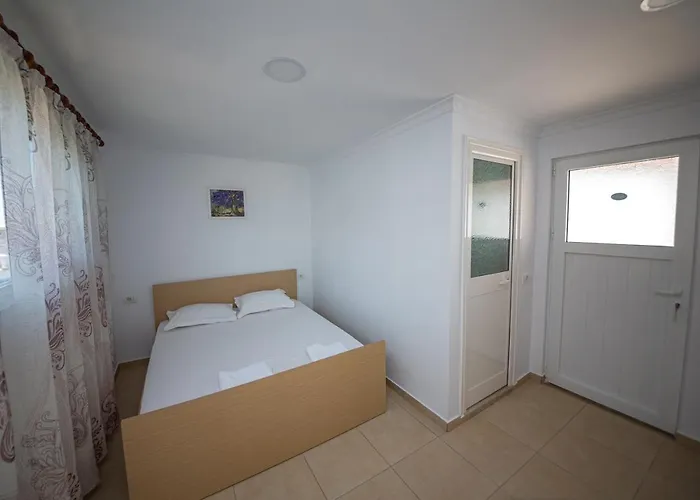 Himara Apartments شقة هيماري