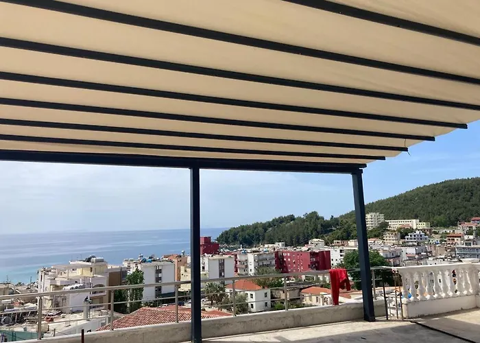 公寓 Himara Apartments *