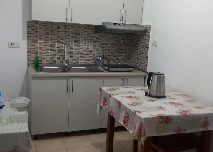 公寓 Himara Apartments *