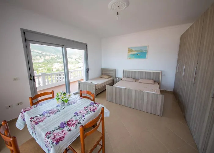 Himara Apartments 公寓 希马拉