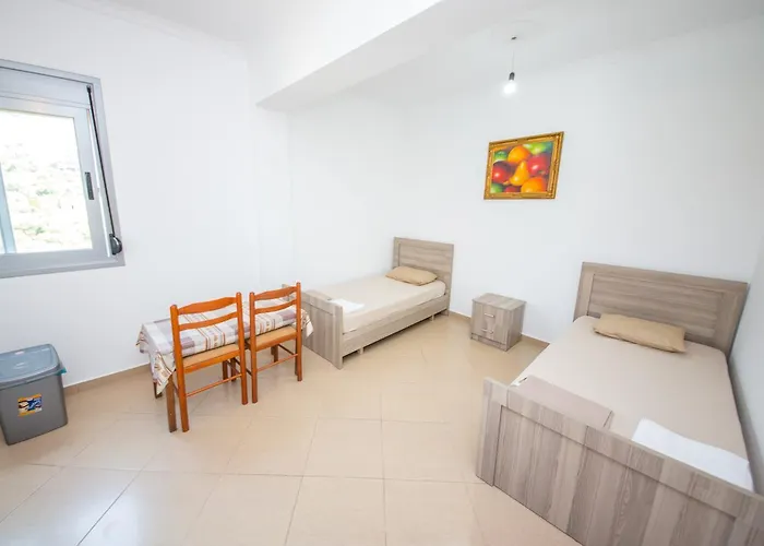 Himara Apartments شقة