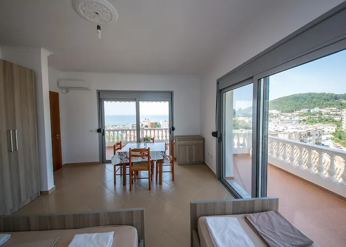 Himara Apartments شقة