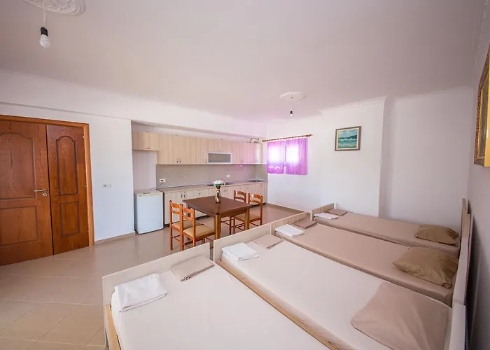 Himara Apartments 公寓