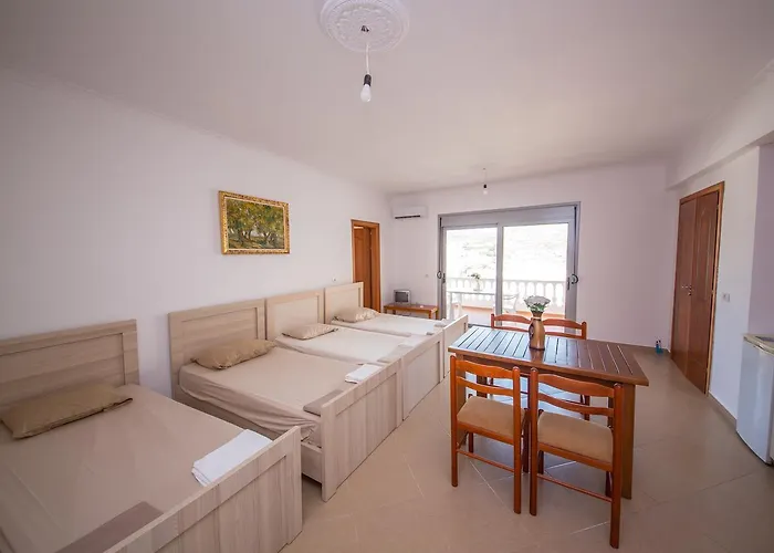 Himara Apartments شقة