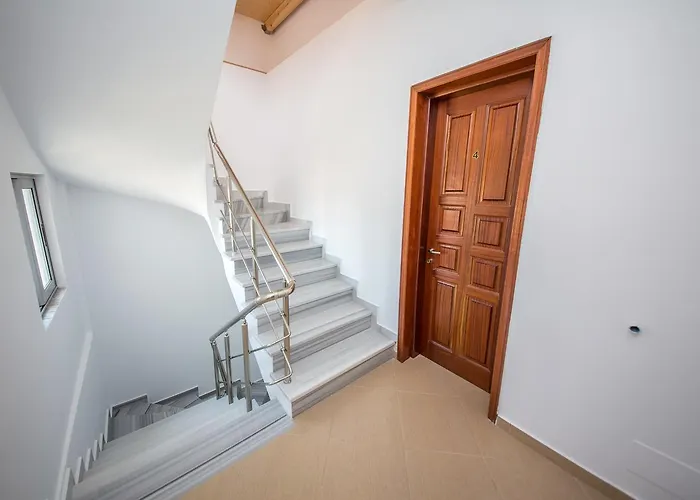 公寓 Himara Apartments 希马拉